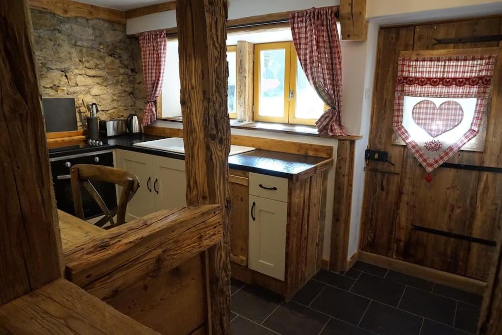 La Grange De Pimberty - Beautiful Apartments 27 Miles From Geneva Vailly Exterior photo