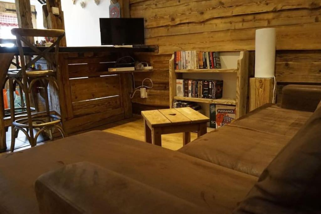 La Grange De Pimberty - Beautiful Apartments 27 Miles From Geneva Vailly Exterior photo
